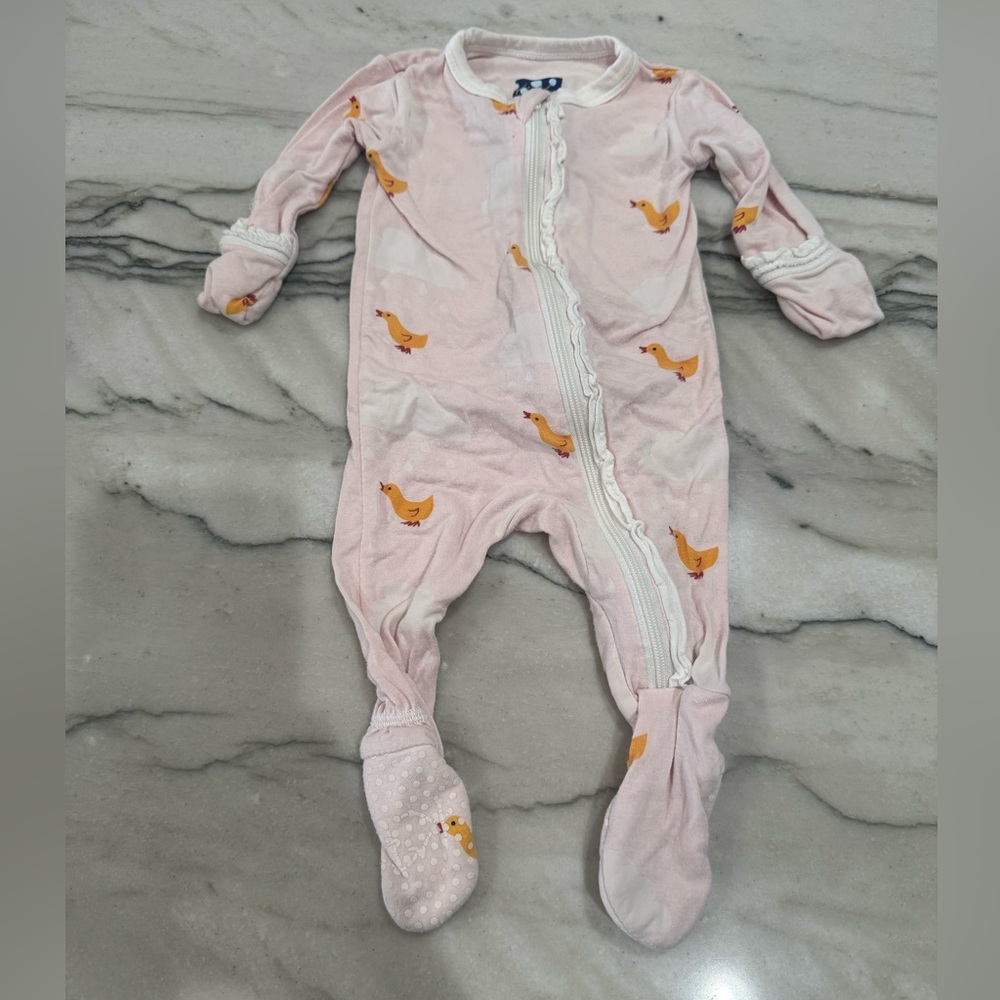 Kickee duck newborn